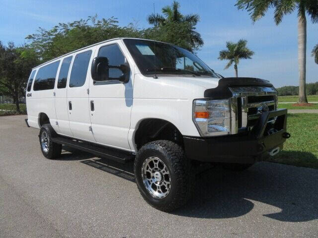 2014 Ford E-Series E-350 SD XLT
