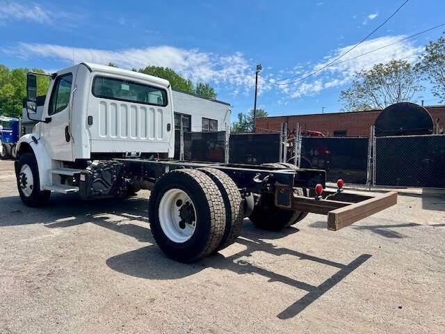 2024 Freightliner Business class M2