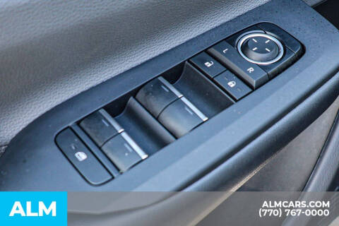 2025 Toyota Prius XLE