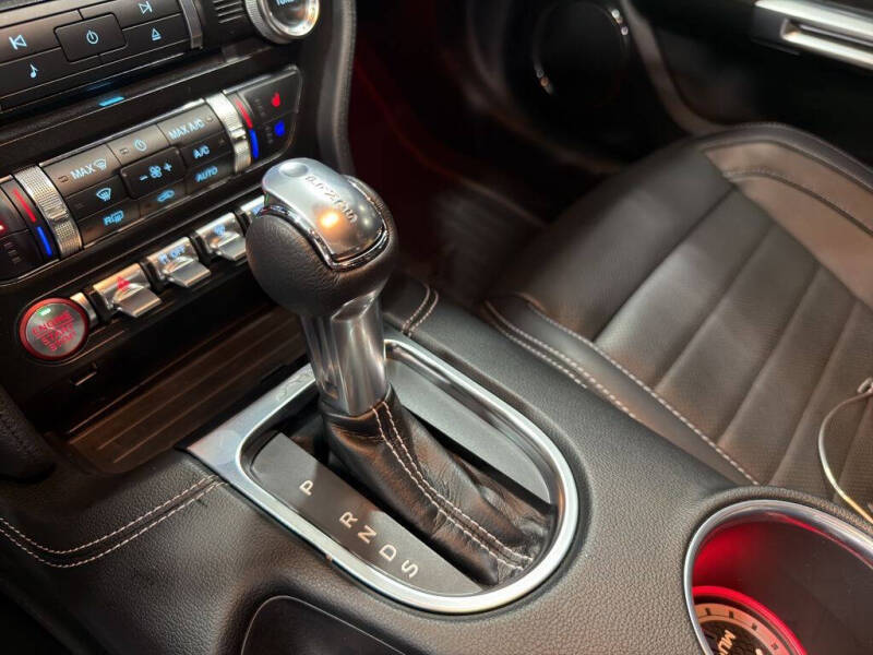 2022 Ford Mustang Mach 1