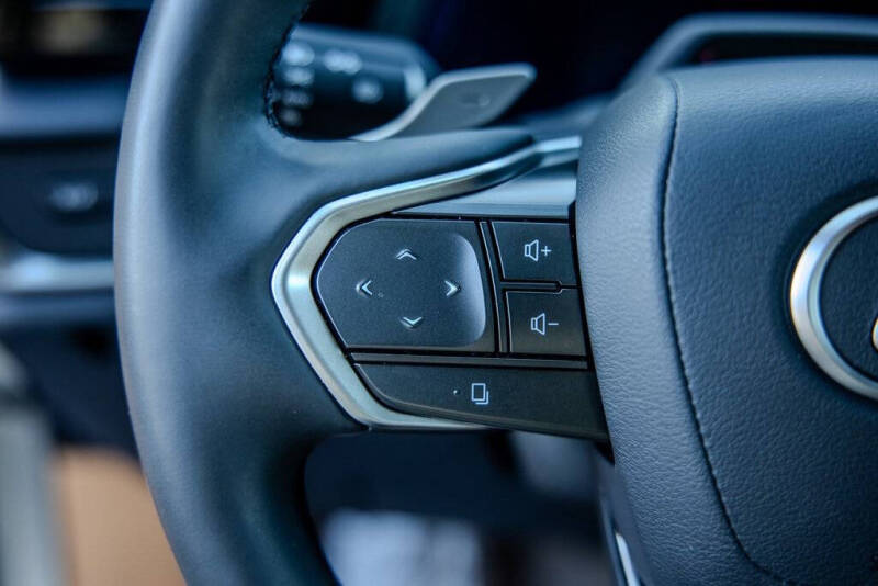 2023 Lexus RZ 450e Luxury