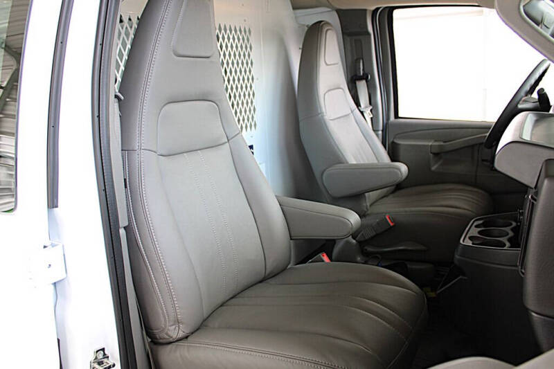 2024 Chevrolet Express 2500