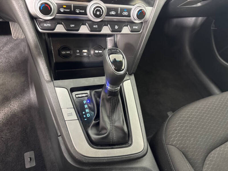 2020 Hyundai Elantra