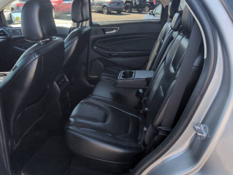 2020 Ford Edge Titanium