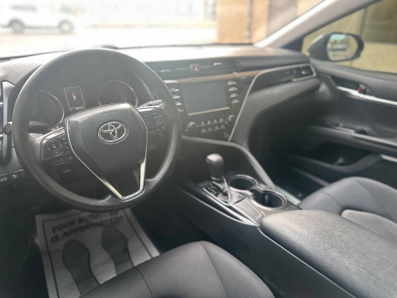 2018 Toyota Camry LE