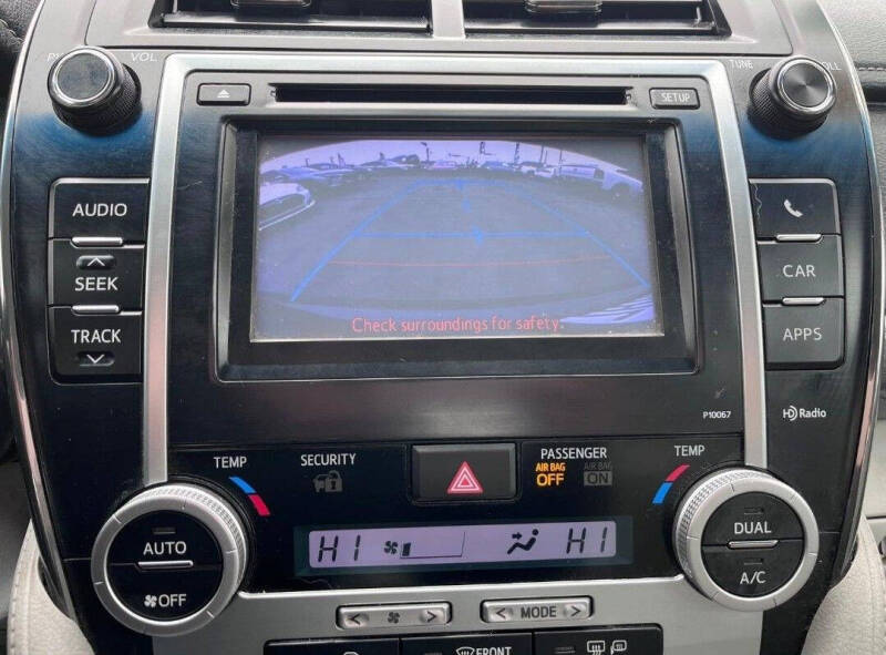 2012 Toyota Camry Hybrid XLE