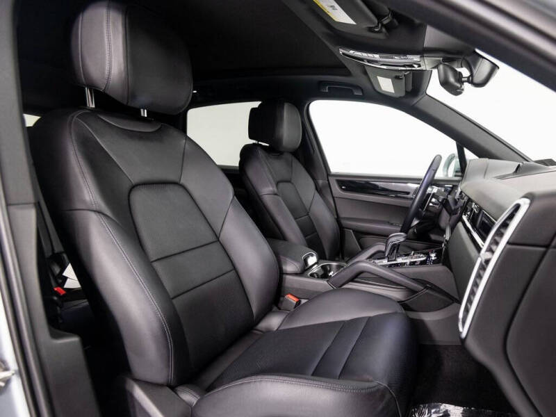 2023 Porsche Cayenne