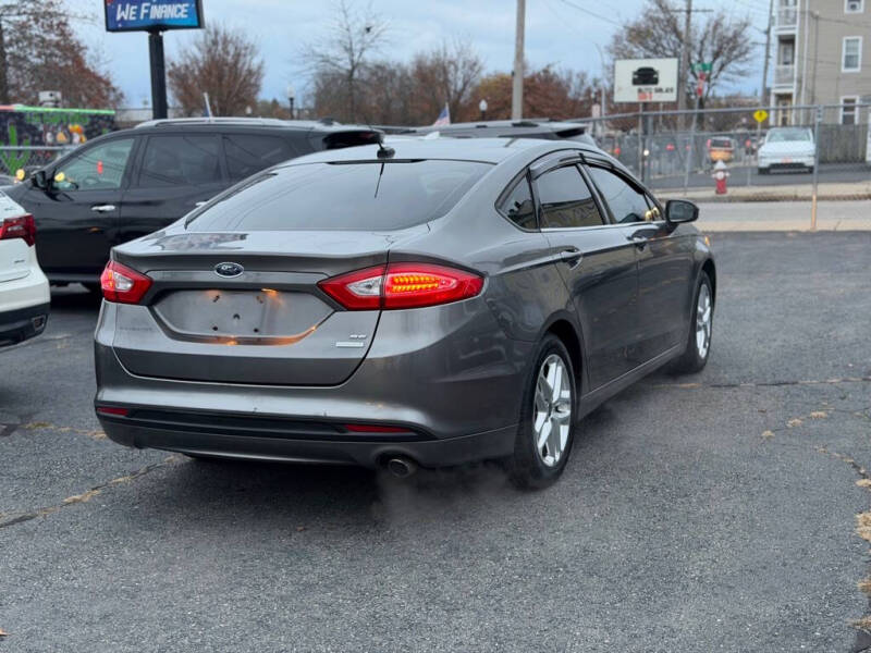 2013 Ford Fusion SE