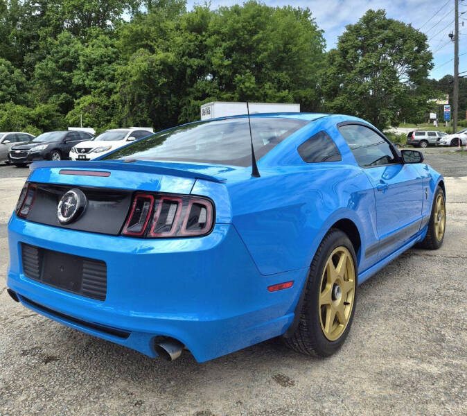 2014 Ford Mustang V6
