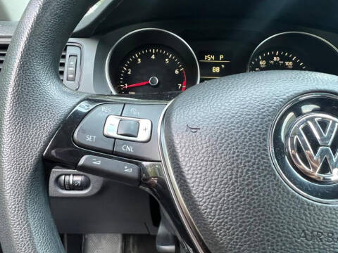 2015 Volkswagen Jetta