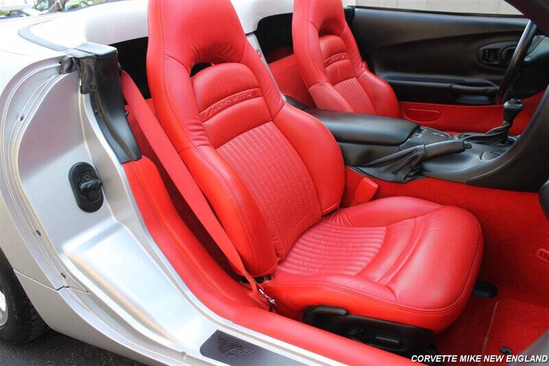 2001 Chevrolet Corvette 102