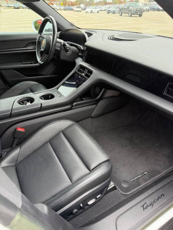 2022 Porsche Taycan