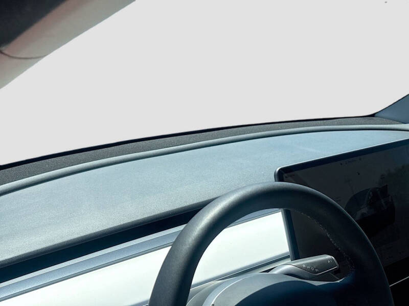 2025 Tesla Model Y Long Range