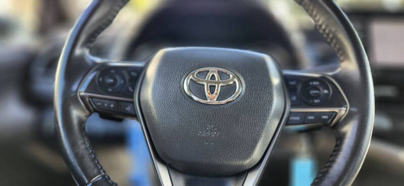 2022 Toyota Camry SE