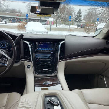 2017 Cadillac Escalade ESV Luxury