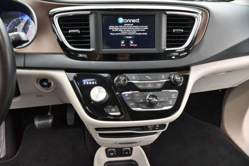 2018 Chrysler Pacifica Touring L