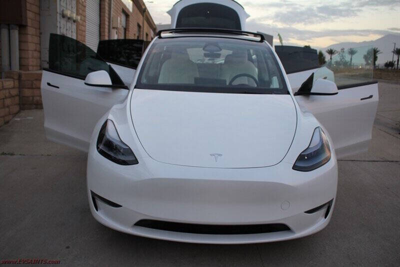 2025 Tesla Model Y Performance