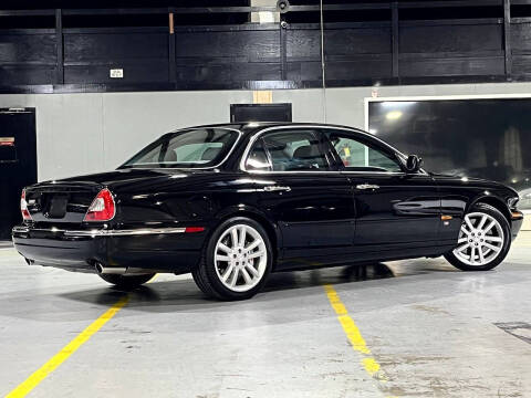 2004 Jaguar XJR