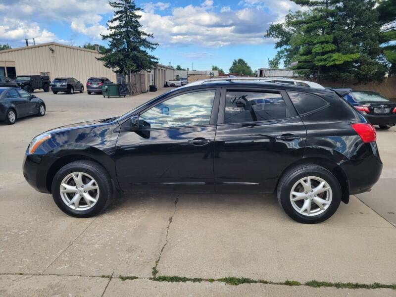 2009 Nissan Rogue for sale at Chuck's Sheridan Auto in Mount Pleasant WI
