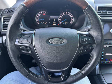 2017 Ford Explorer Platinum