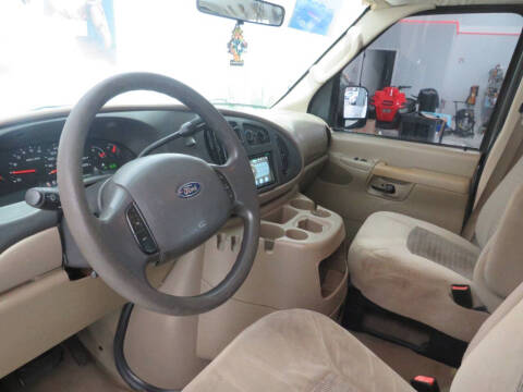 2005 Ford E-Series E-150 XL