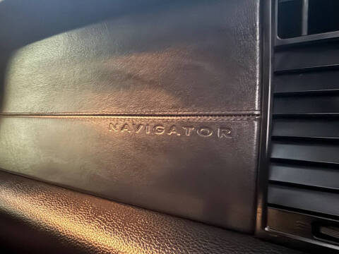 2017 Lincoln Navigator Select