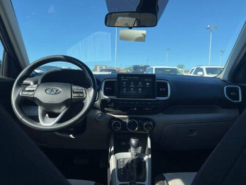 2024 Hyundai Venue SEL