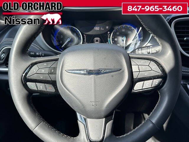 2024 Chrysler Pacifica Touring