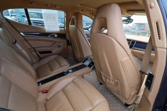 2012 Porsche Panamera 4