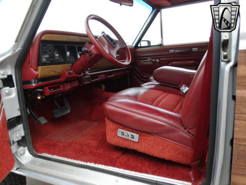 1986 Jeep Grand Wagoneer