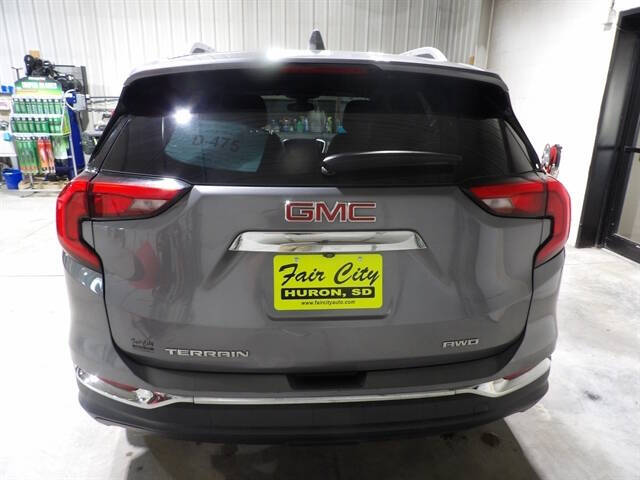 2021 GMC Terrain SLT