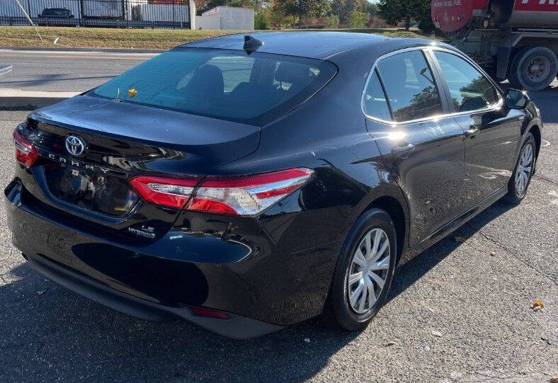 2020 Toyota Camry Hybrid LE