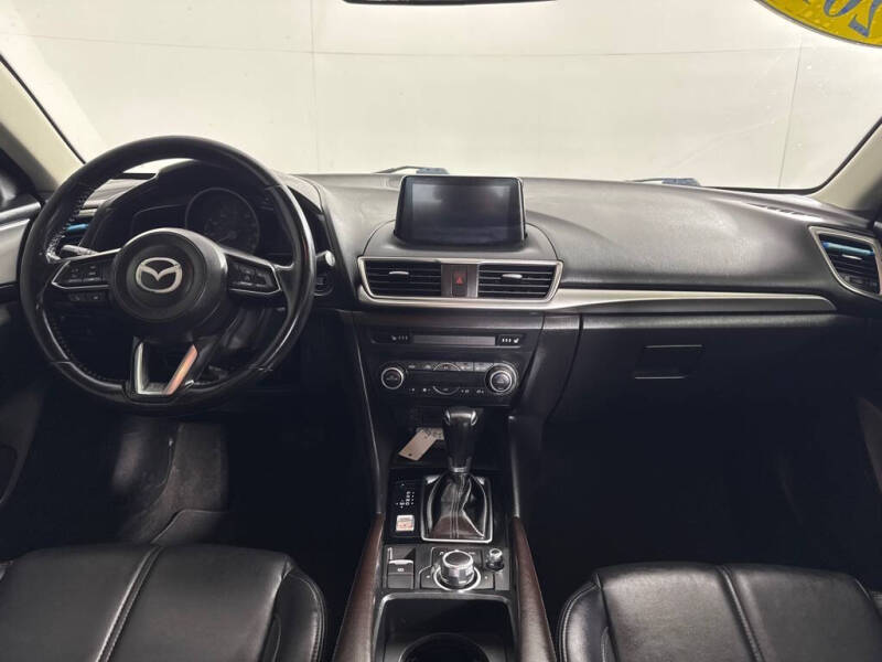 2018 Mazda Mazda3 Touring photo 28