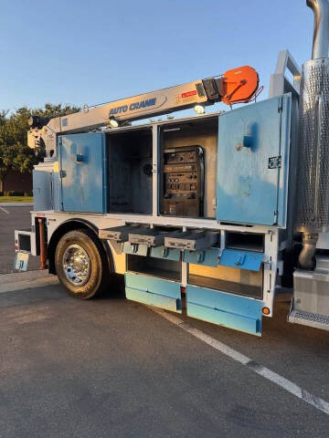 2013 Peterbilt 337