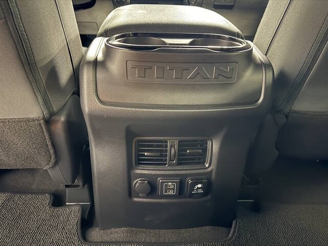 2024 Nissan Titan SV