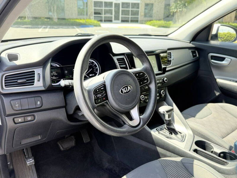 2017 Kia Niro FE