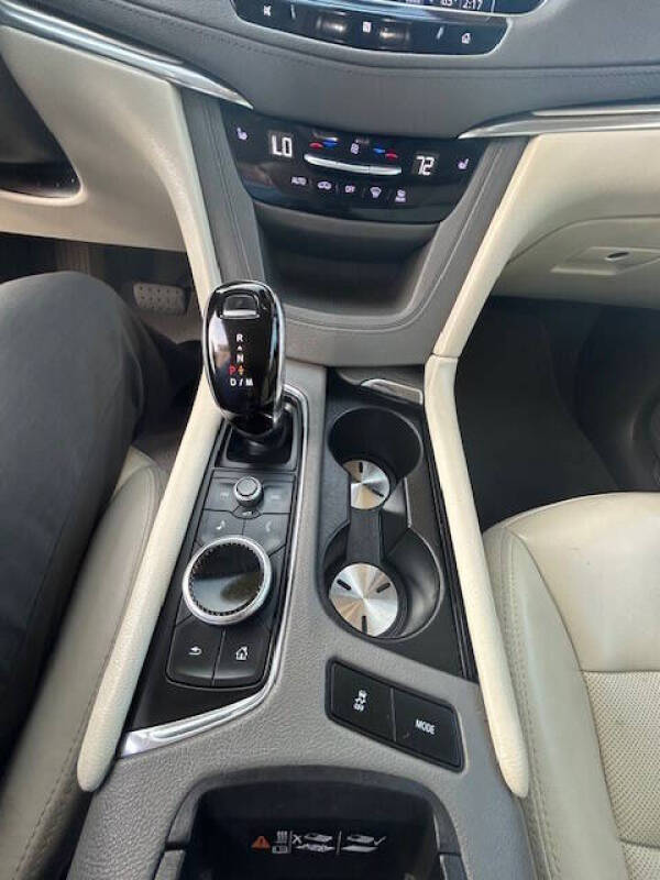 2021 Cadillac XT5 Premium Luxury