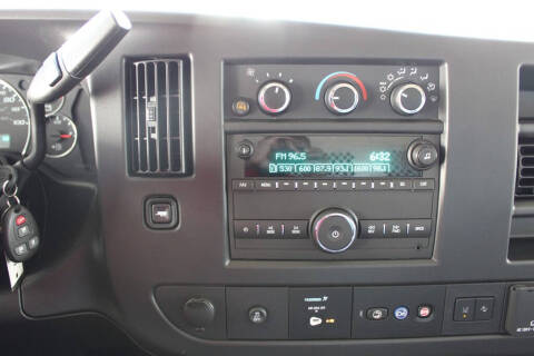 2025 Chevrolet Express 3500