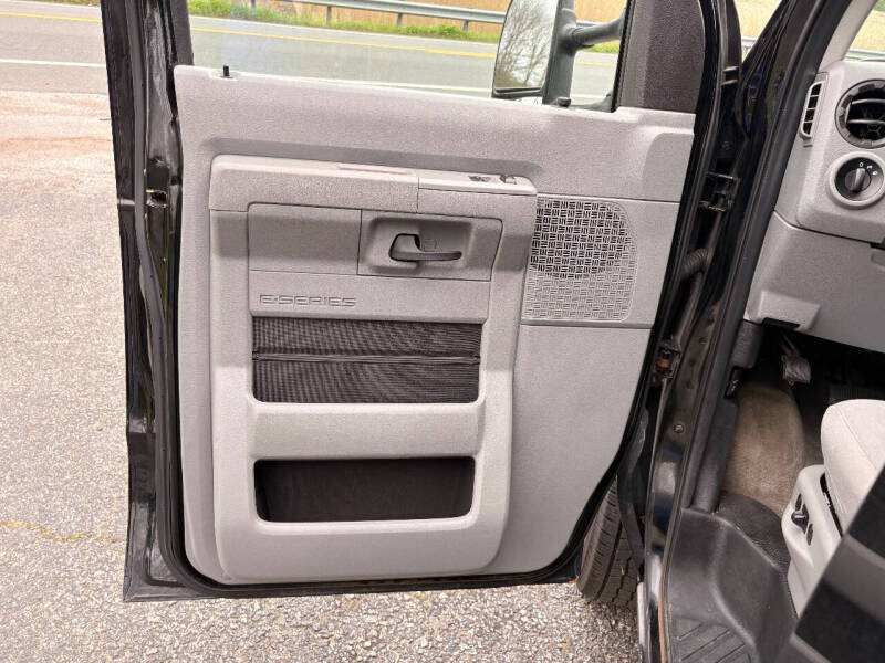 2014 Ford E-Series E-350 SD XLT