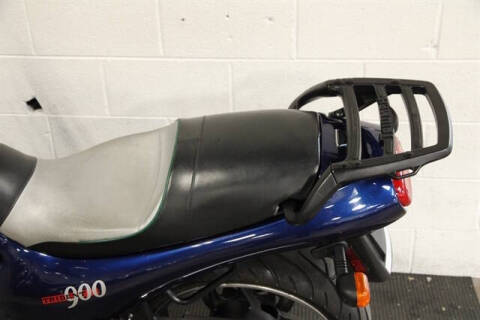 1998 Triumph TRIDENT 90