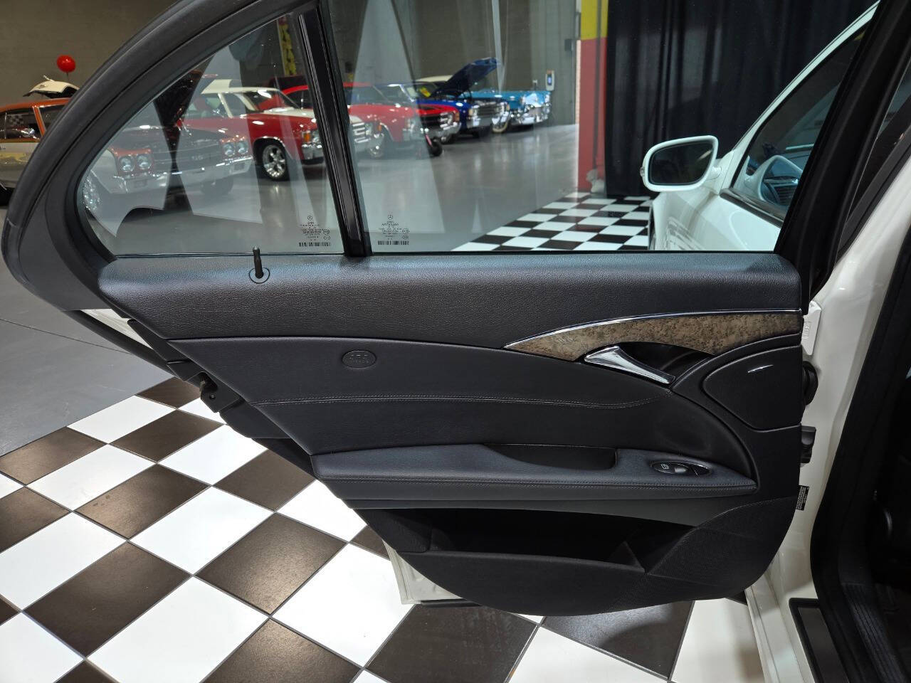 2009 Mercedes-Benz E-Class 61