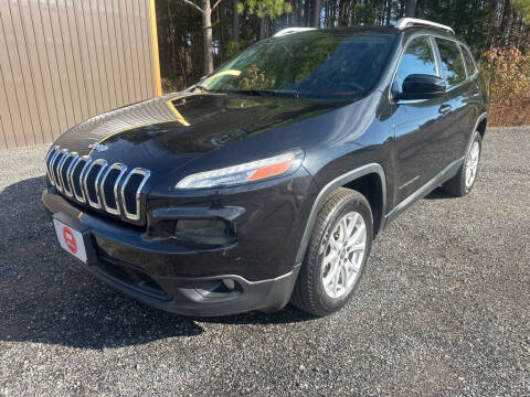 2016 Jeep Cherokee for sale at R. W. Motors in Westover MD