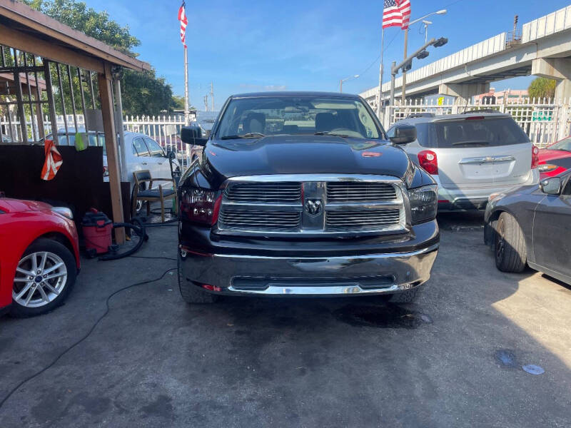 2011 RAM Ram 1500 Pickup ST photo 2