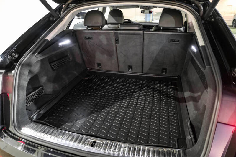 2020 Audi Q8 quattro Prestige 55 TFSI