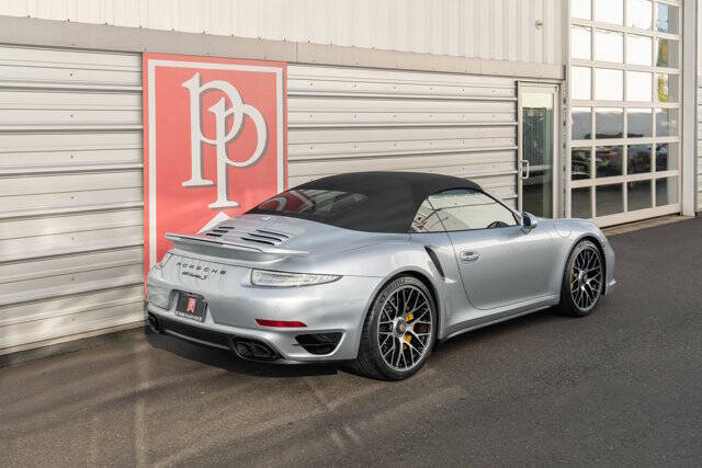 2014 Porsche 911 33