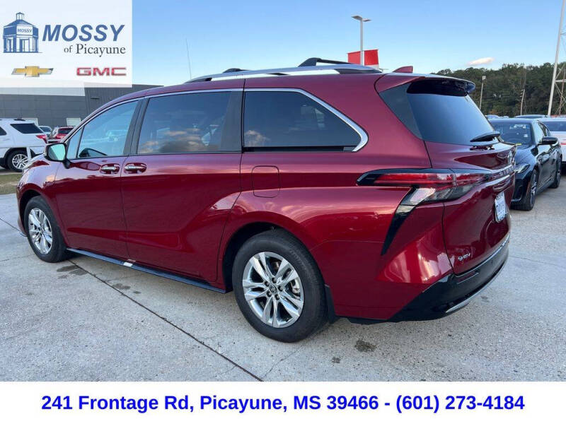 2025 Toyota Sienna Limited 7-Passenger