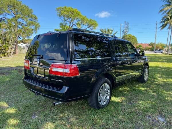 2014 Lincoln Navigator L