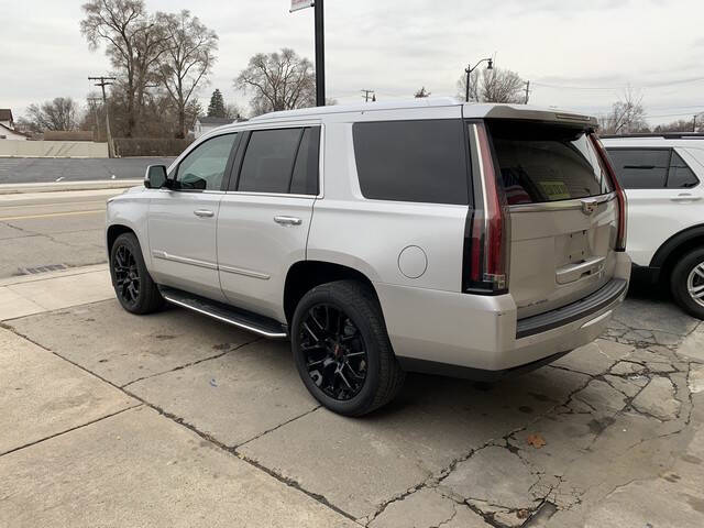 2016 Cadillac Escalade Luxury Collection