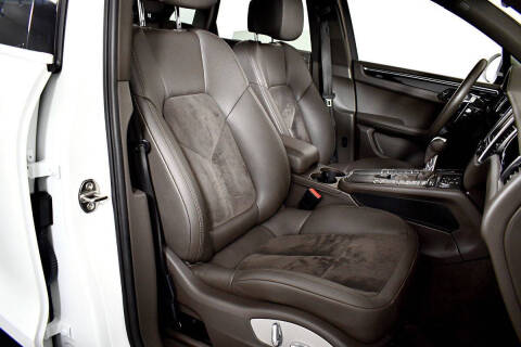 2016 Porsche Macan S