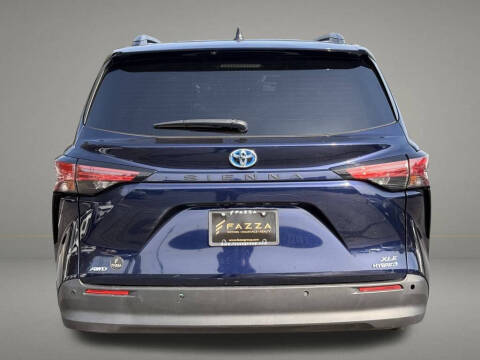 2022 Toyota Sienna XLE 7-Passenger